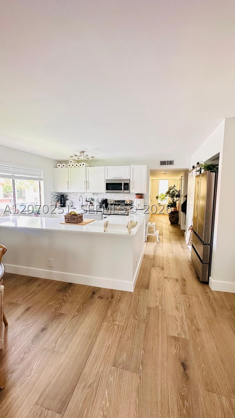 223 Lakeview Dr #204, Weston FL 33326