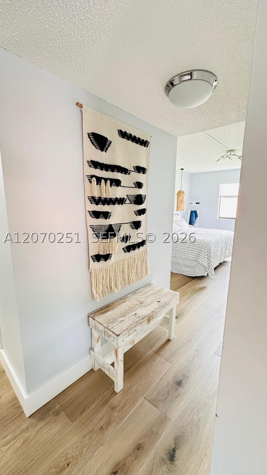 223 Lakeview Dr #204, Weston FL 33326