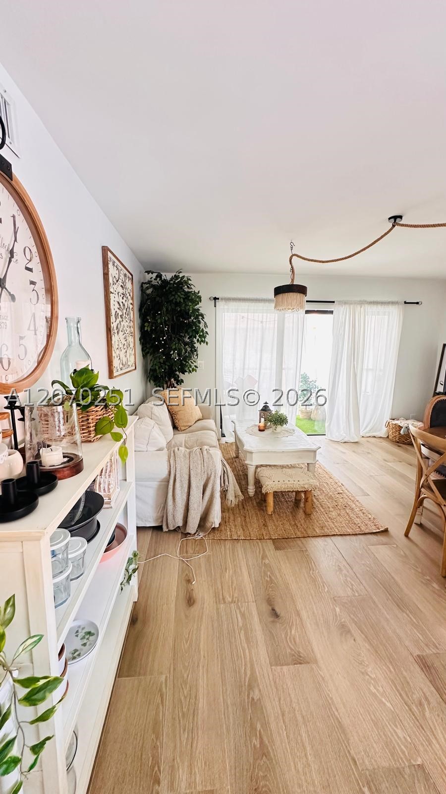 223 Lakeview Dr #204, Weston FL 33326