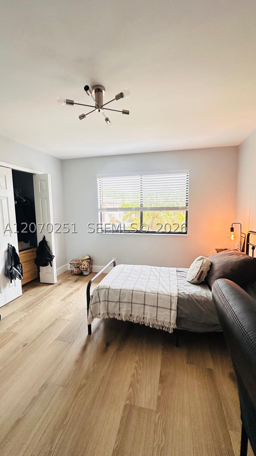 223 Lakeview Dr #204, Weston FL 33326