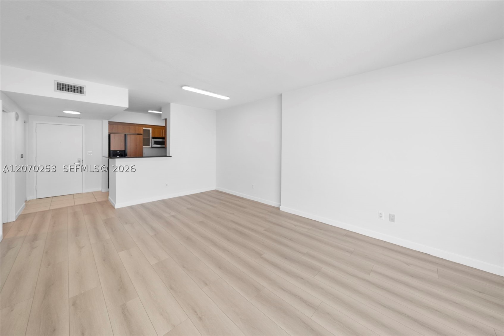 335 S Biscayne Blvd #1910, Miami FL 33131
