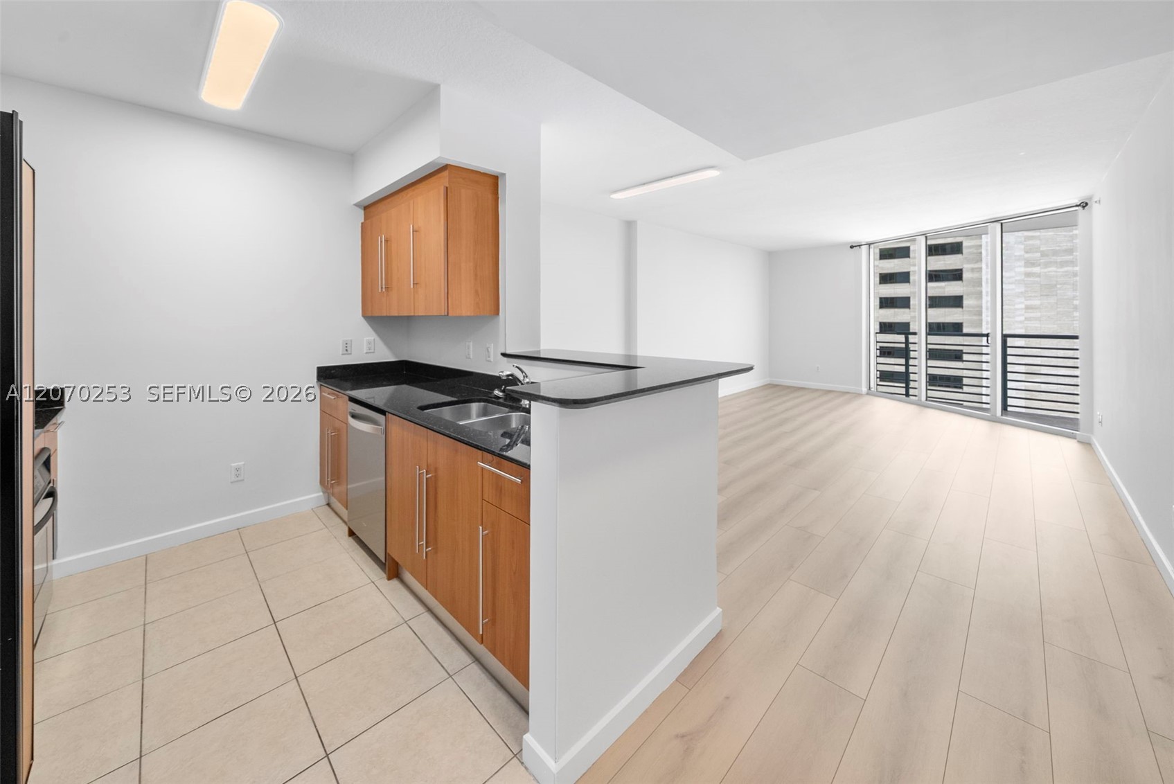 335 S Biscayne Blvd #1910, Miami FL 33131