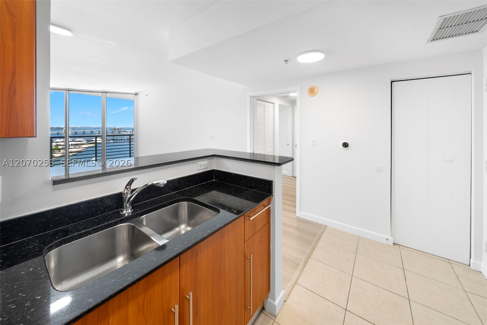 335 S Biscayne Blvd #1910, Miami FL 33131