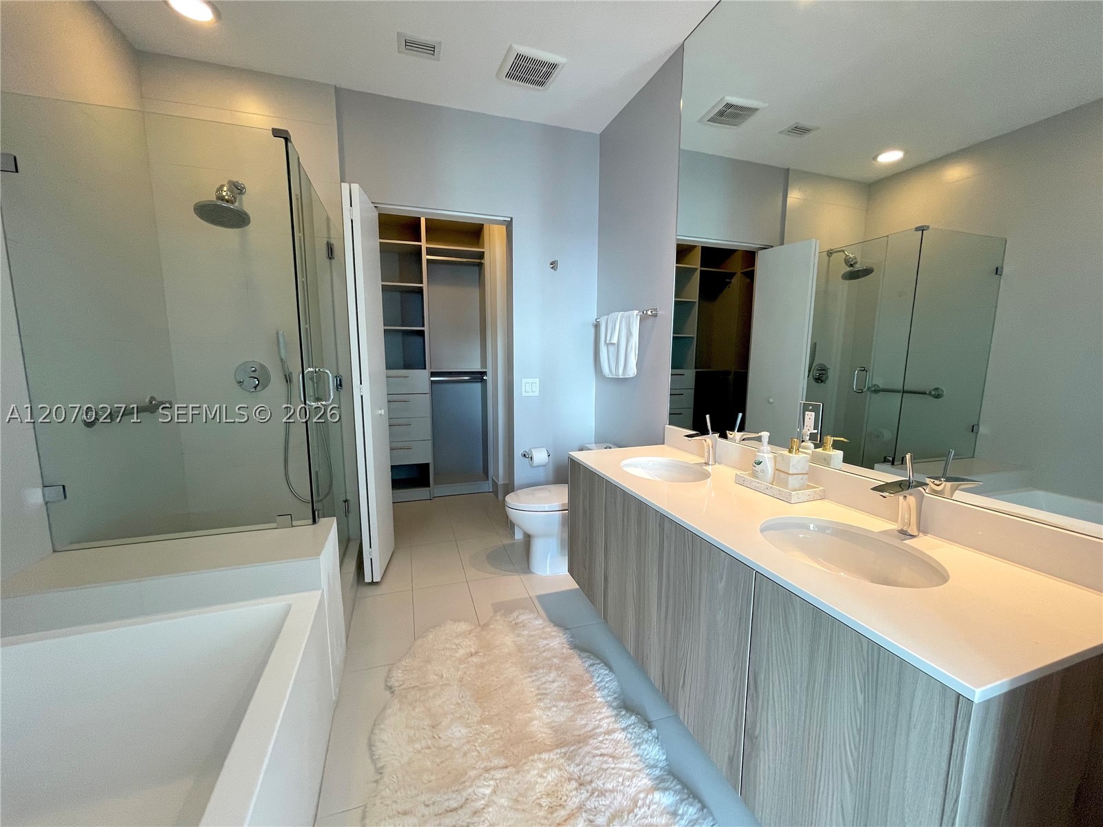 501 NE 31st St #PH4403, Miami FL 33137