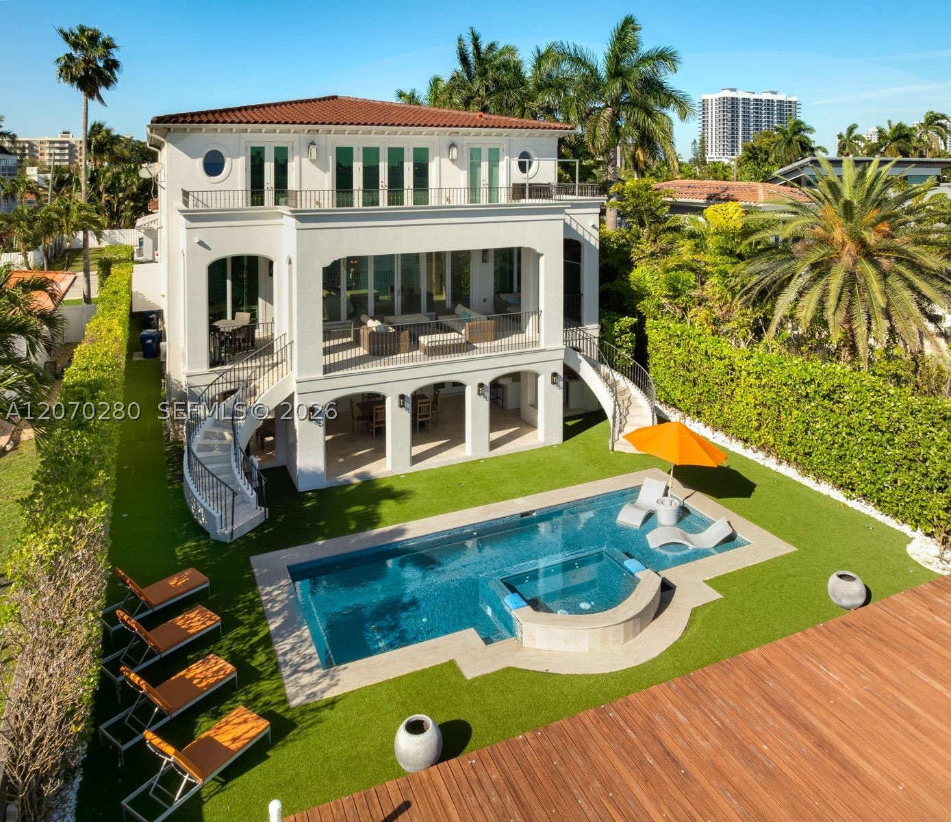 1460 S Treasure Dr, North Bay Village FL 33141