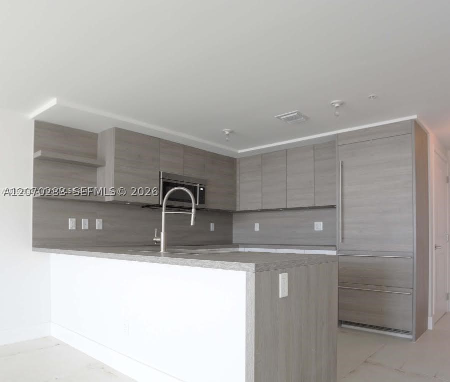400 Sunny Isles Blvd #806, Sunny Isles Beach FL 33160