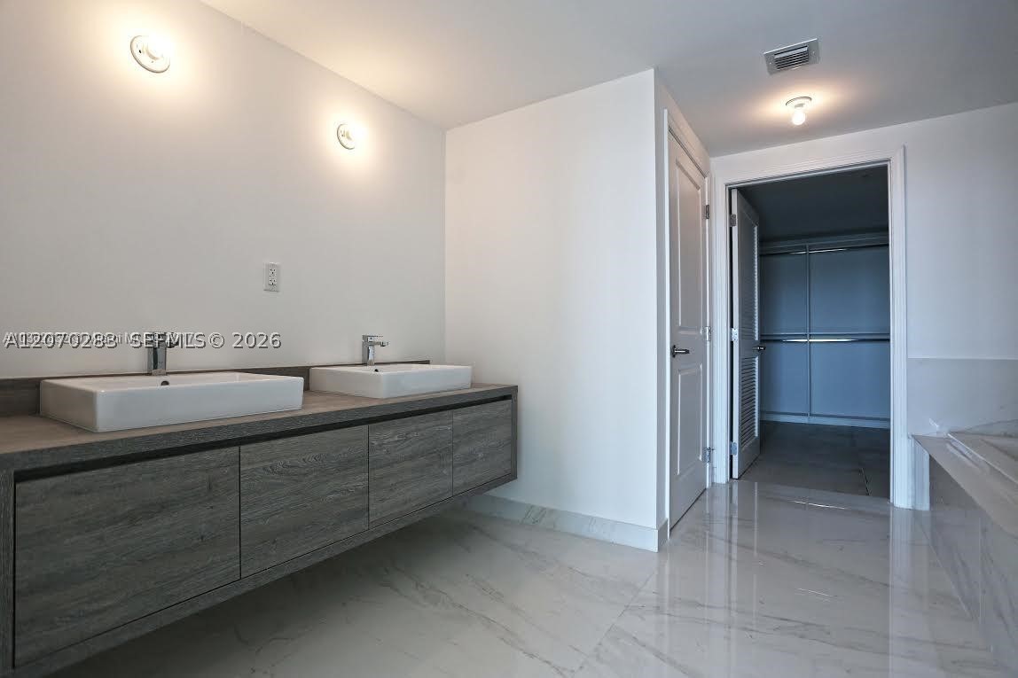 400 Sunny Isles Blvd #806, Sunny Isles Beach FL 33160