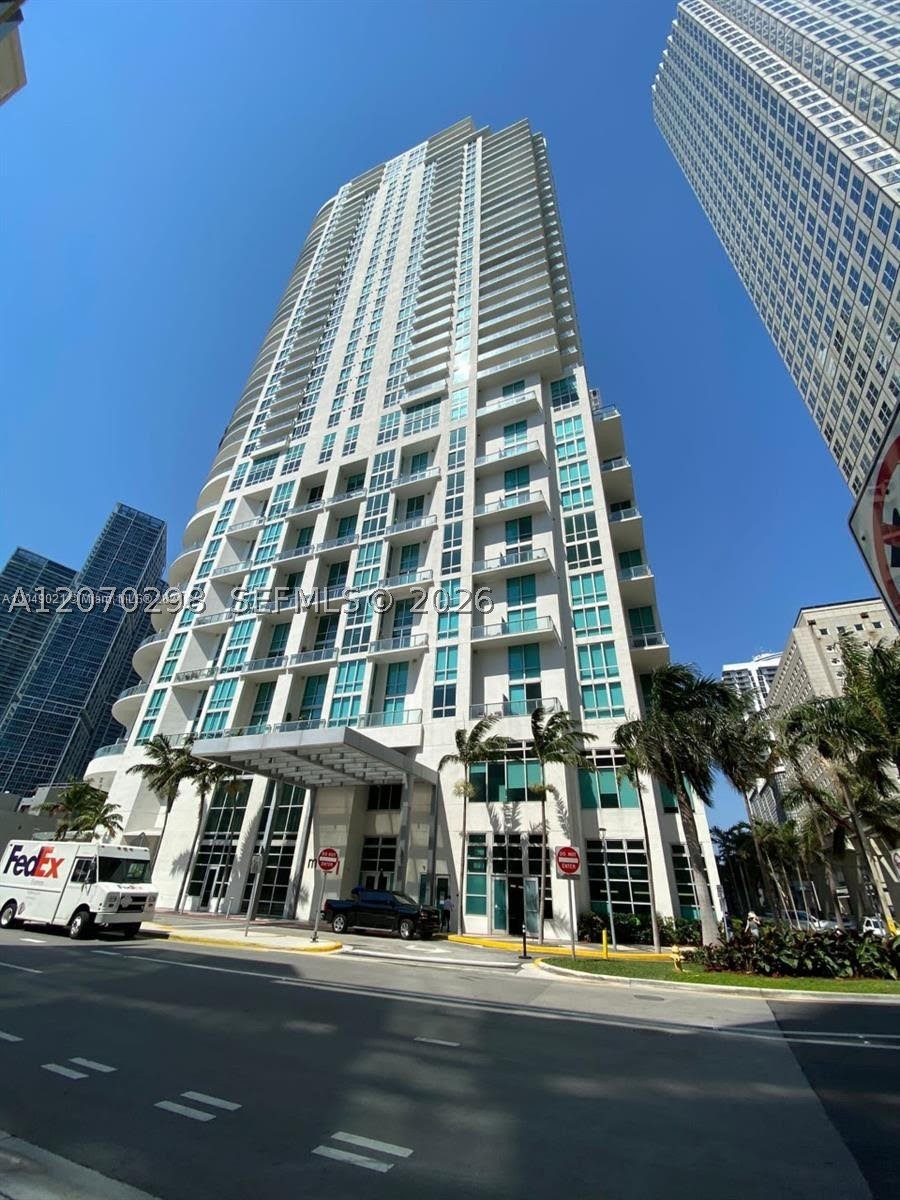 300 S BISCAYNE BL #2503, Miami FL 33131