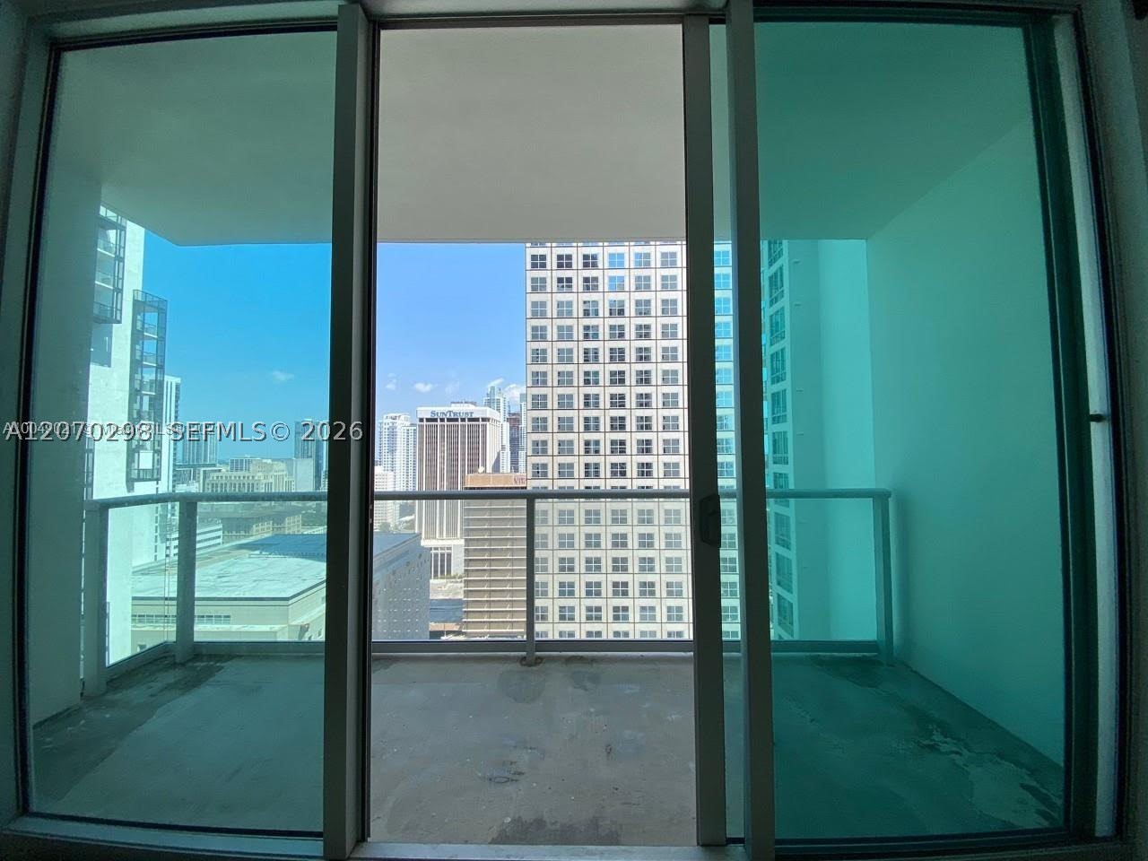 300 S BISCAYNE BL #2503, Miami FL 33131