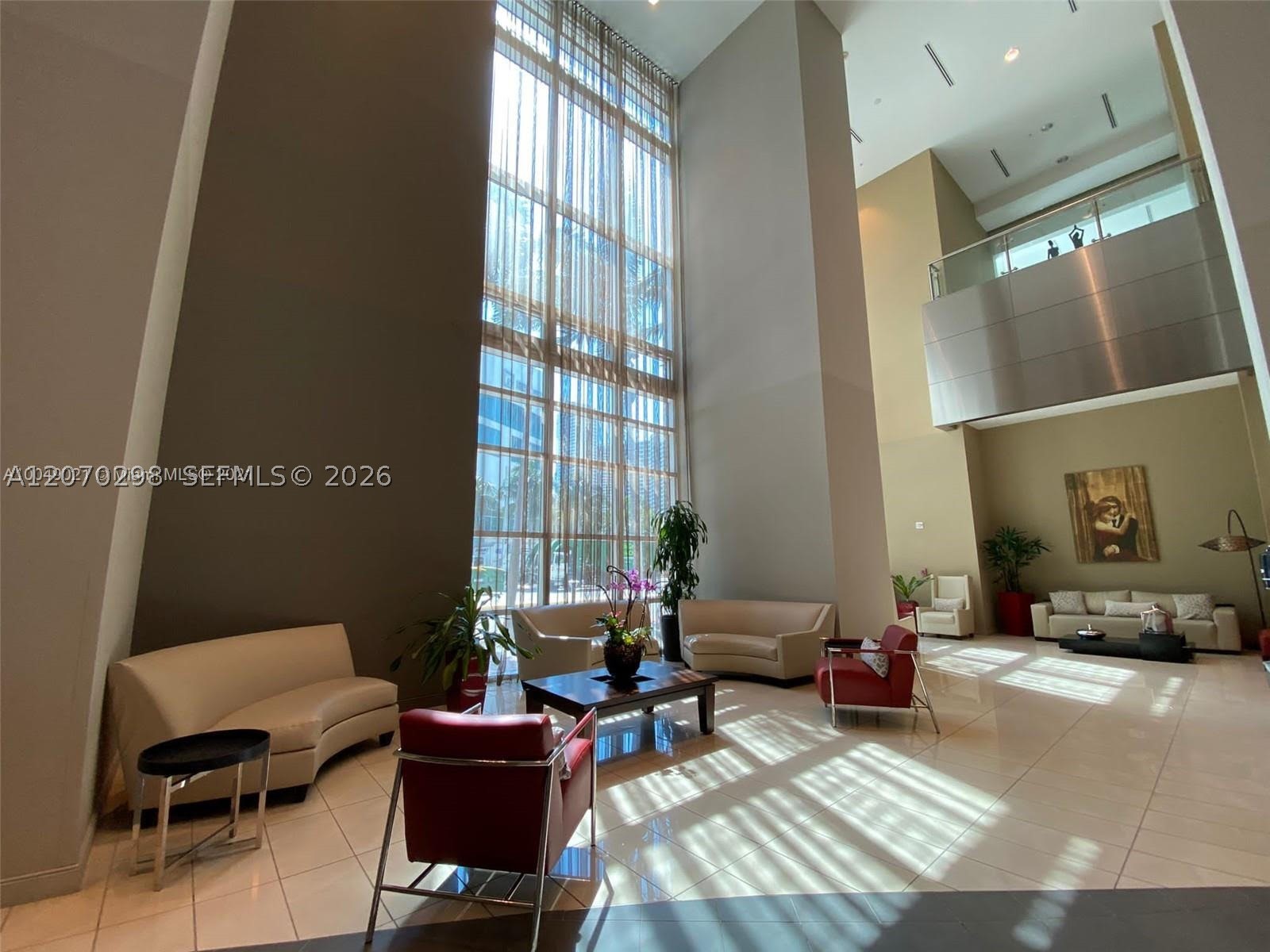 300 S BISCAYNE BL #2503, Miami FL 33131