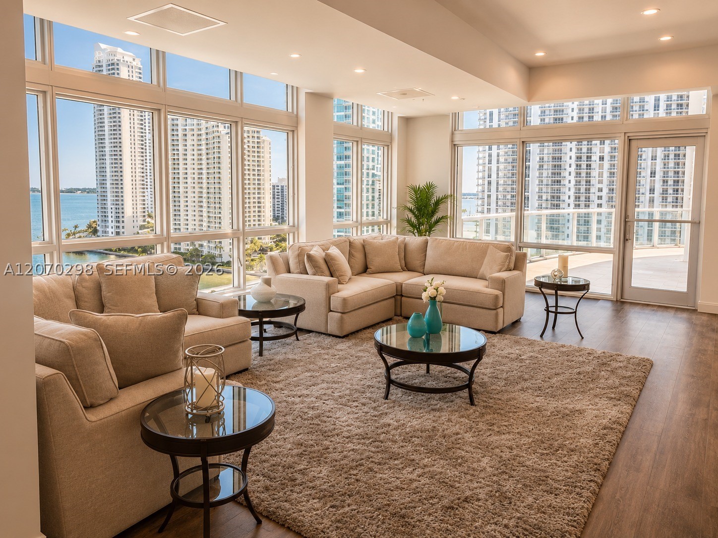 300 S BISCAYNE BL #2503, Miami FL 33131