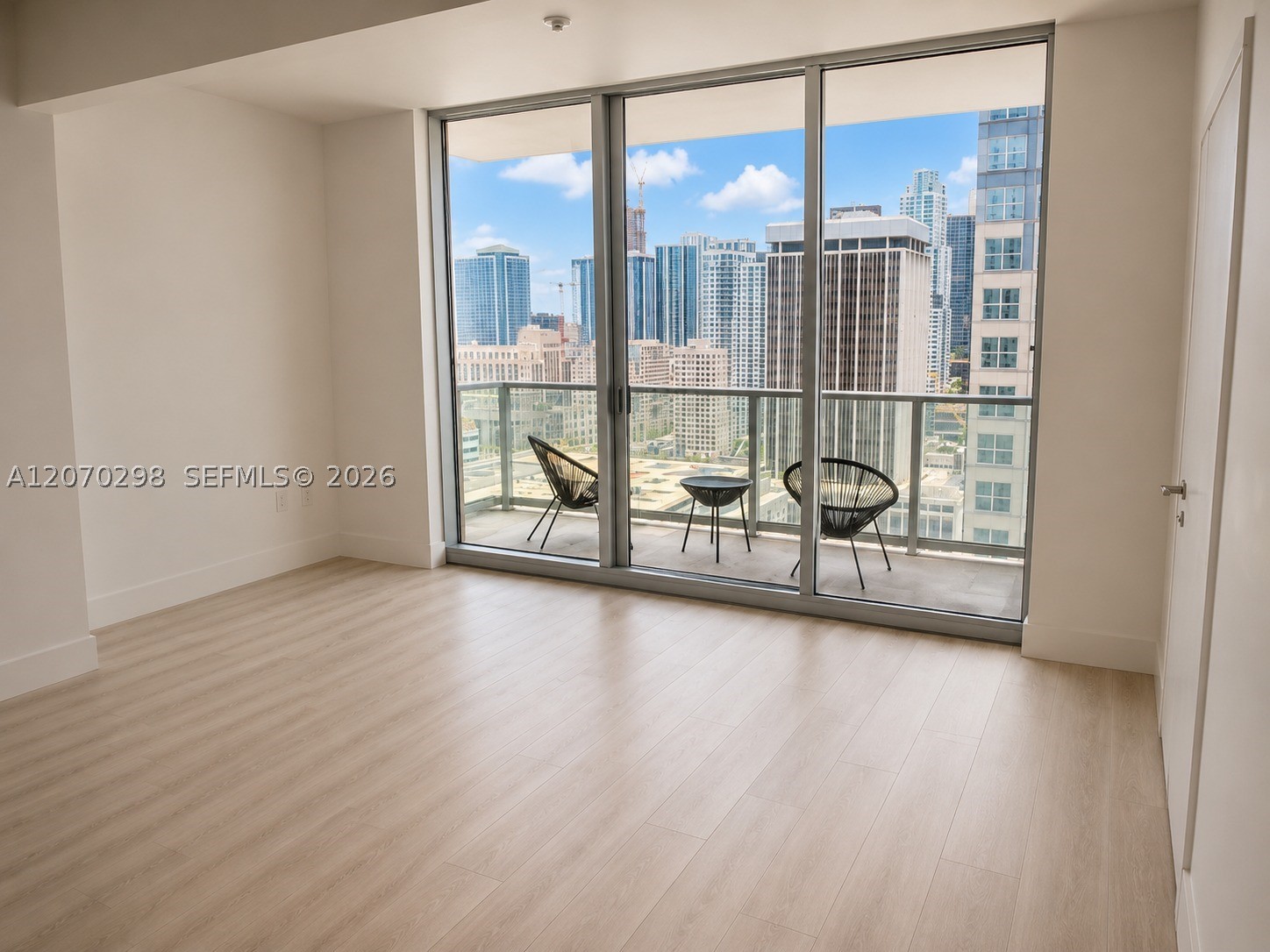 300 S BISCAYNE BL #2503, Miami FL 33131