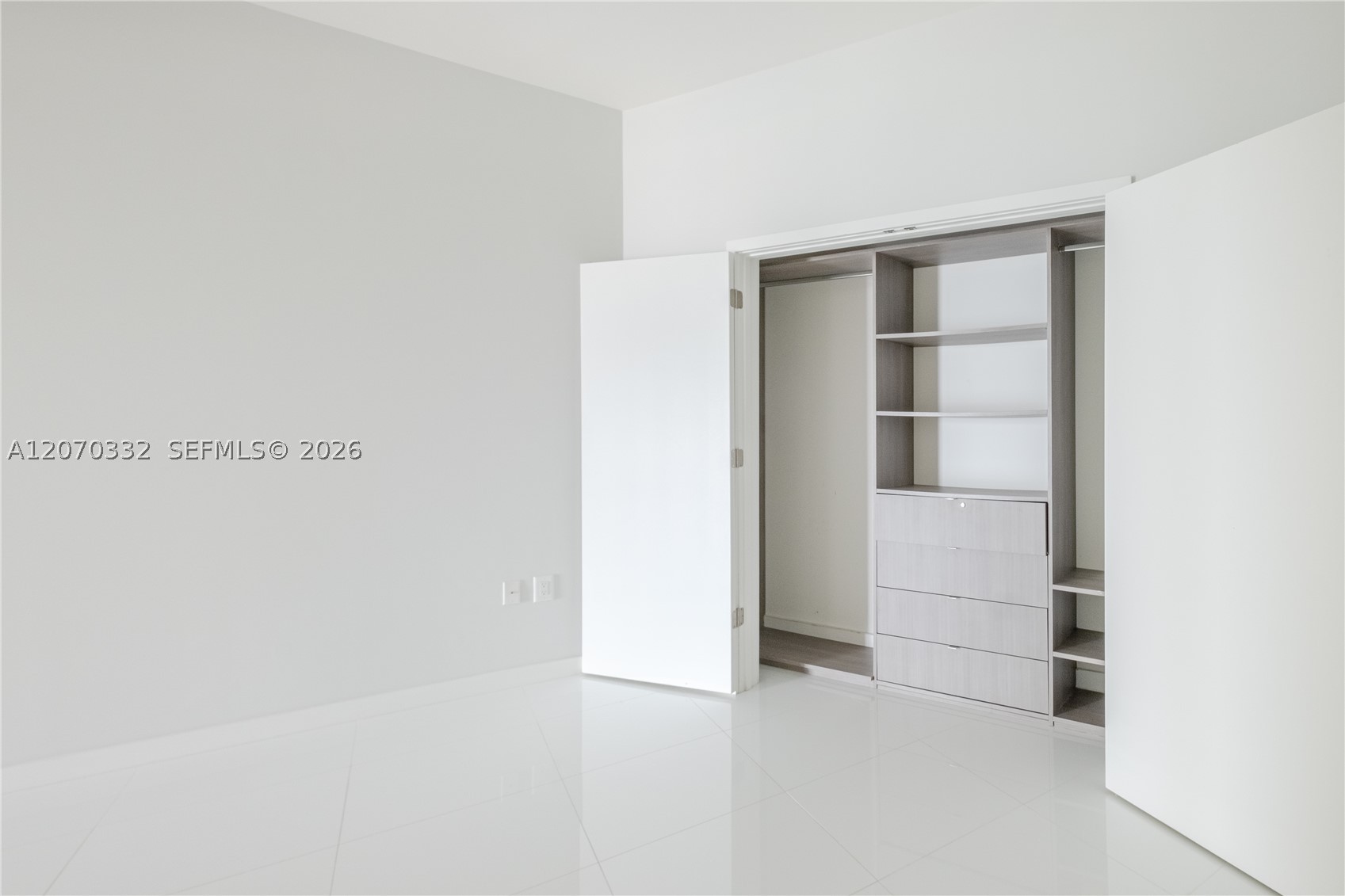 851 NE 1st Ave #3911, Miami FL 33132
