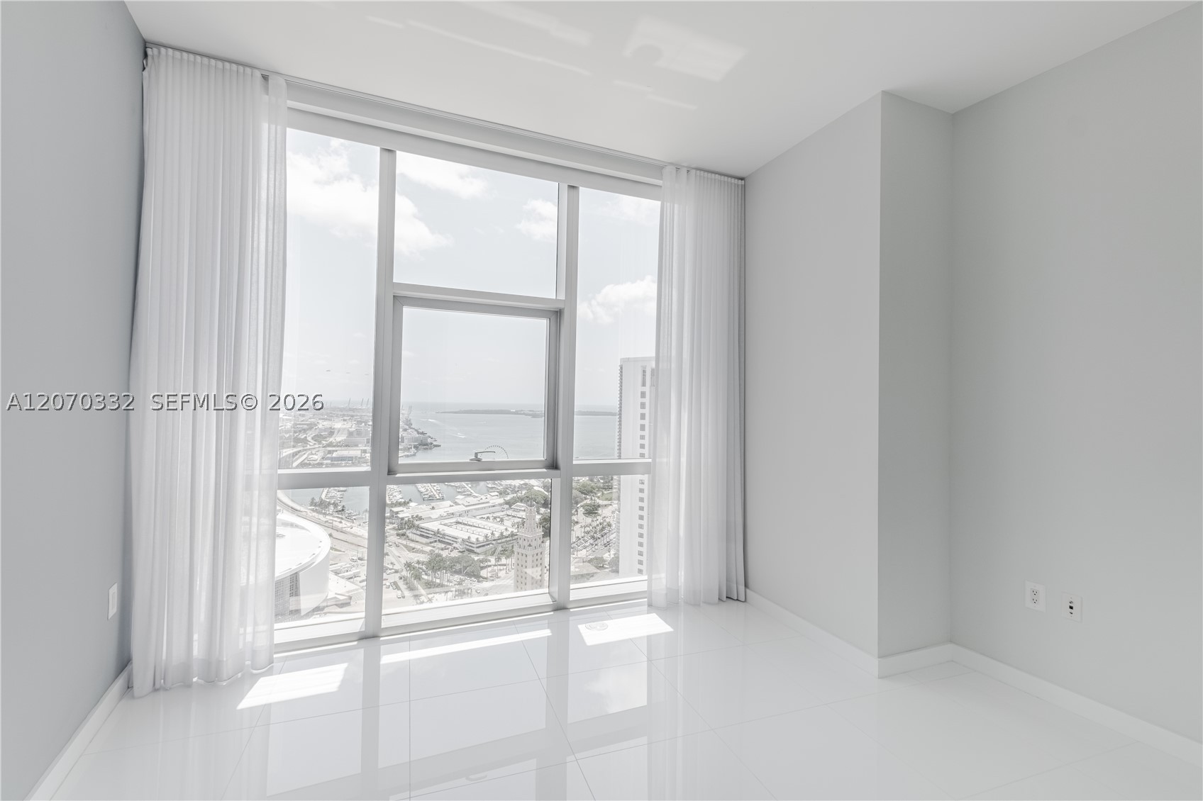 851 NE 1st Ave #3911, Miami FL 33132