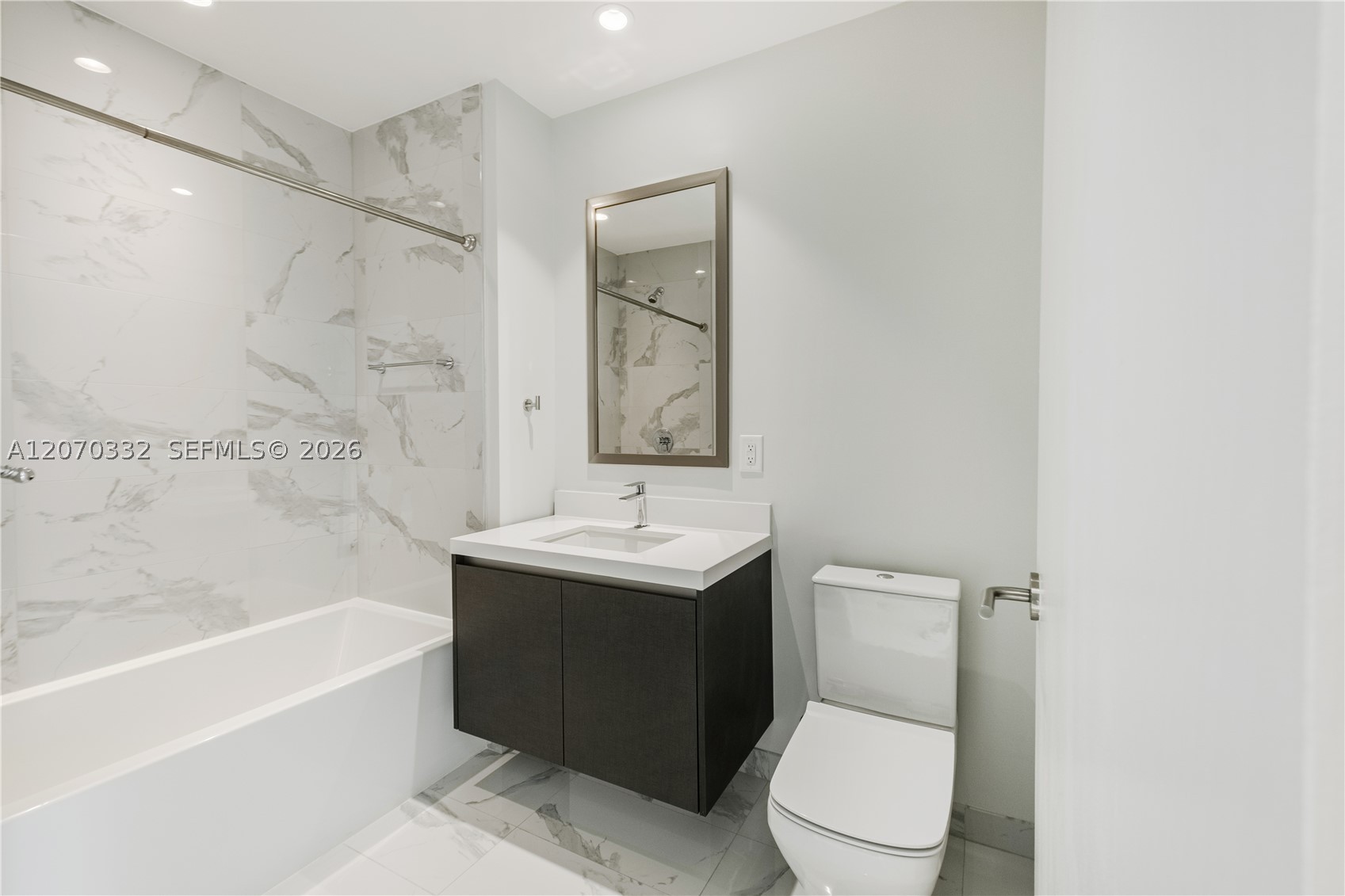 851 NE 1st Ave #3911, Miami FL 33132