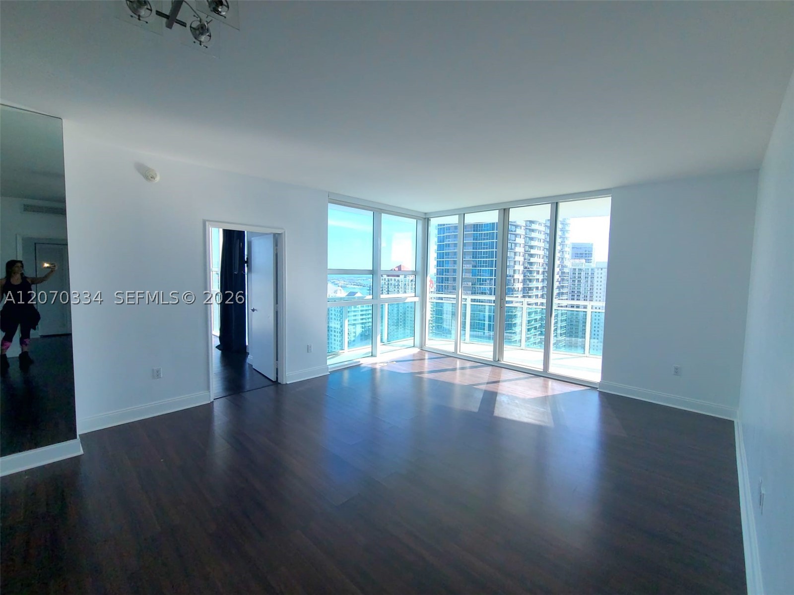 951 BRICKELL AVE #3710, Miami FL 33131