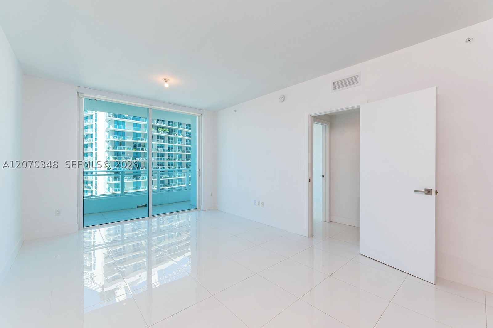 1080 Brickell Ave #3207, Miami FL 33131
