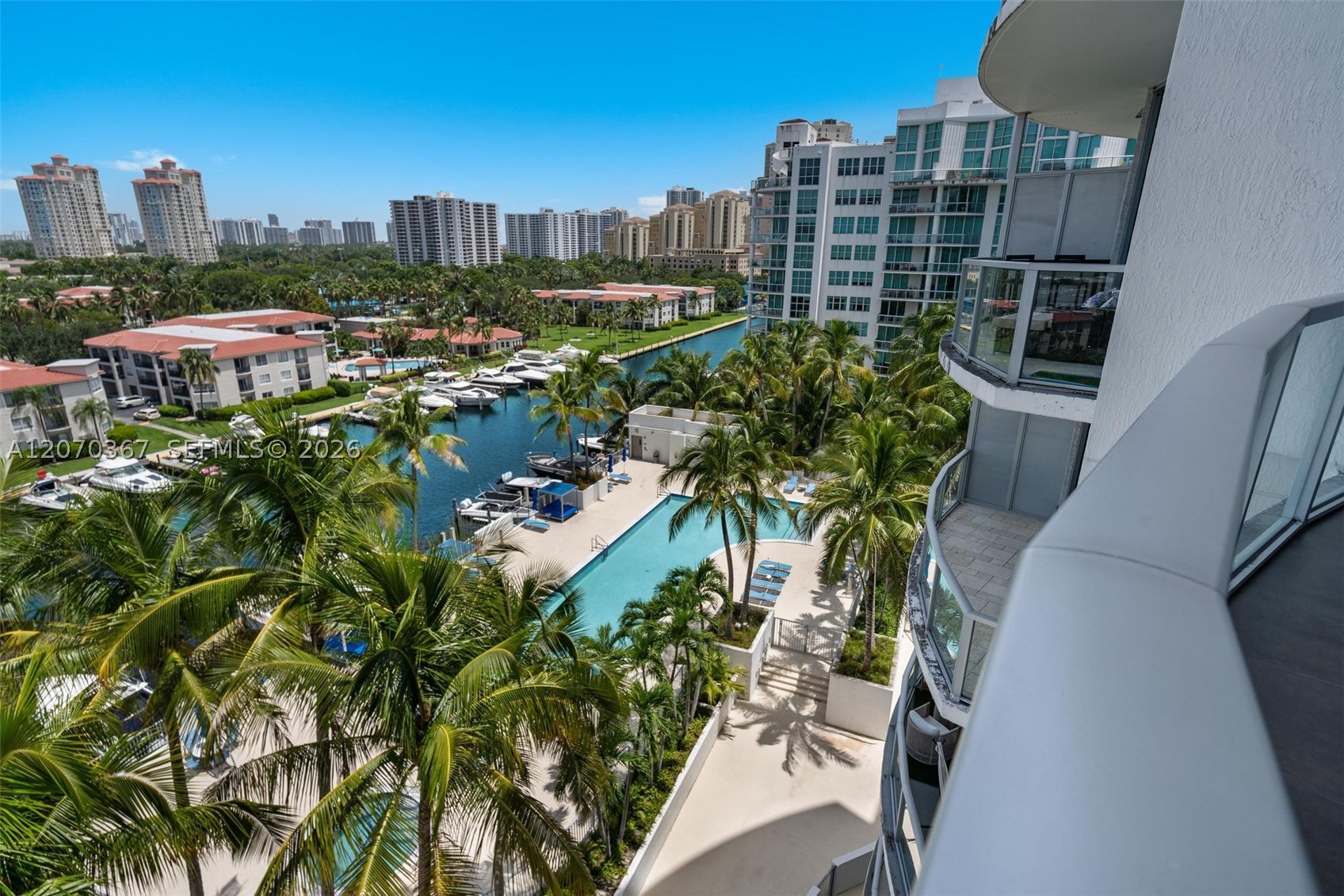 3029 NE 188th St #818, Aventura FL 33180