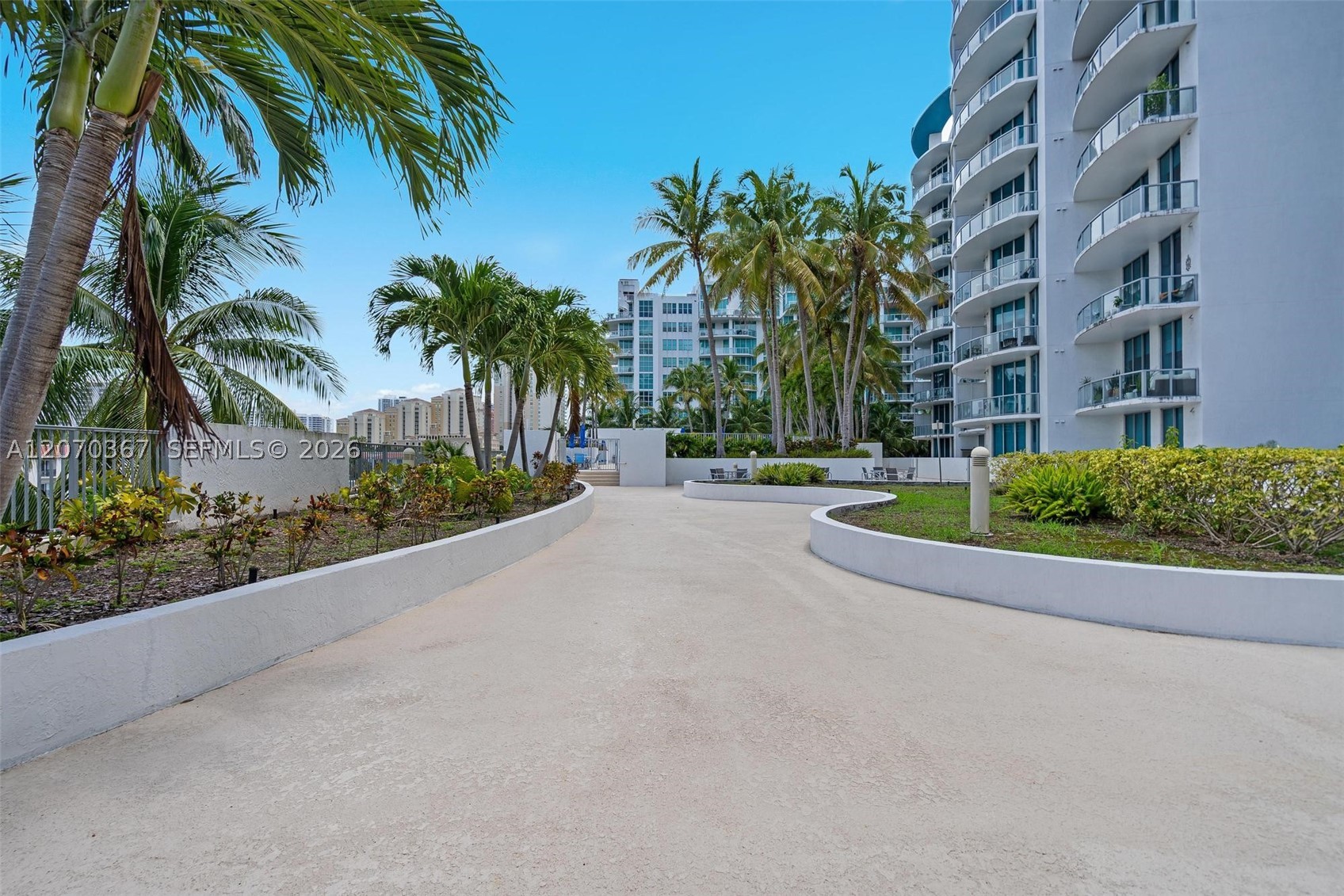 3029 NE 188th St #818, Aventura FL 33180