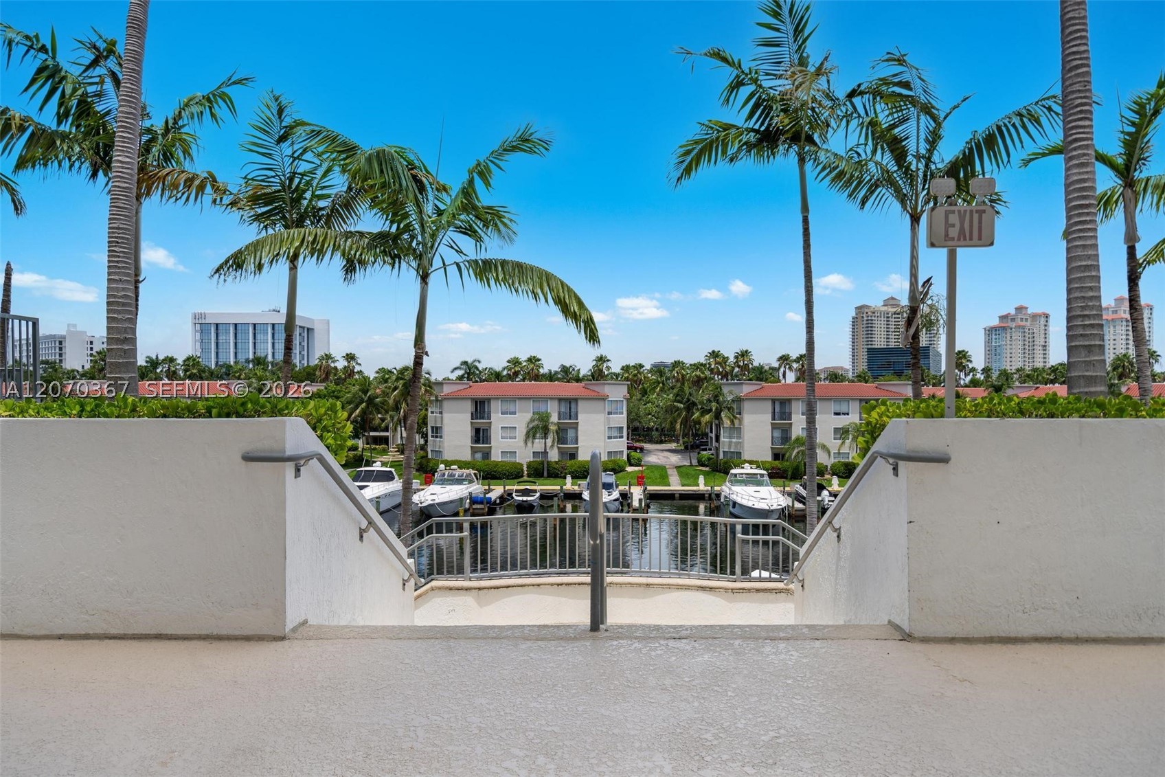 3029 NE 188th St #818, Aventura FL 33180