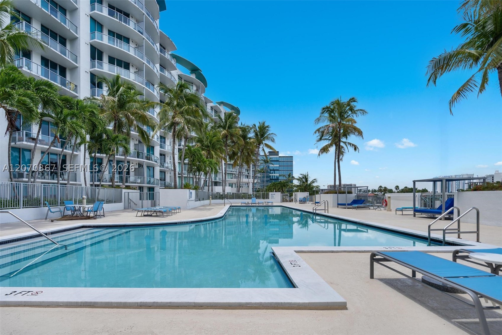 3029 NE 188th St #818, Aventura FL 33180
