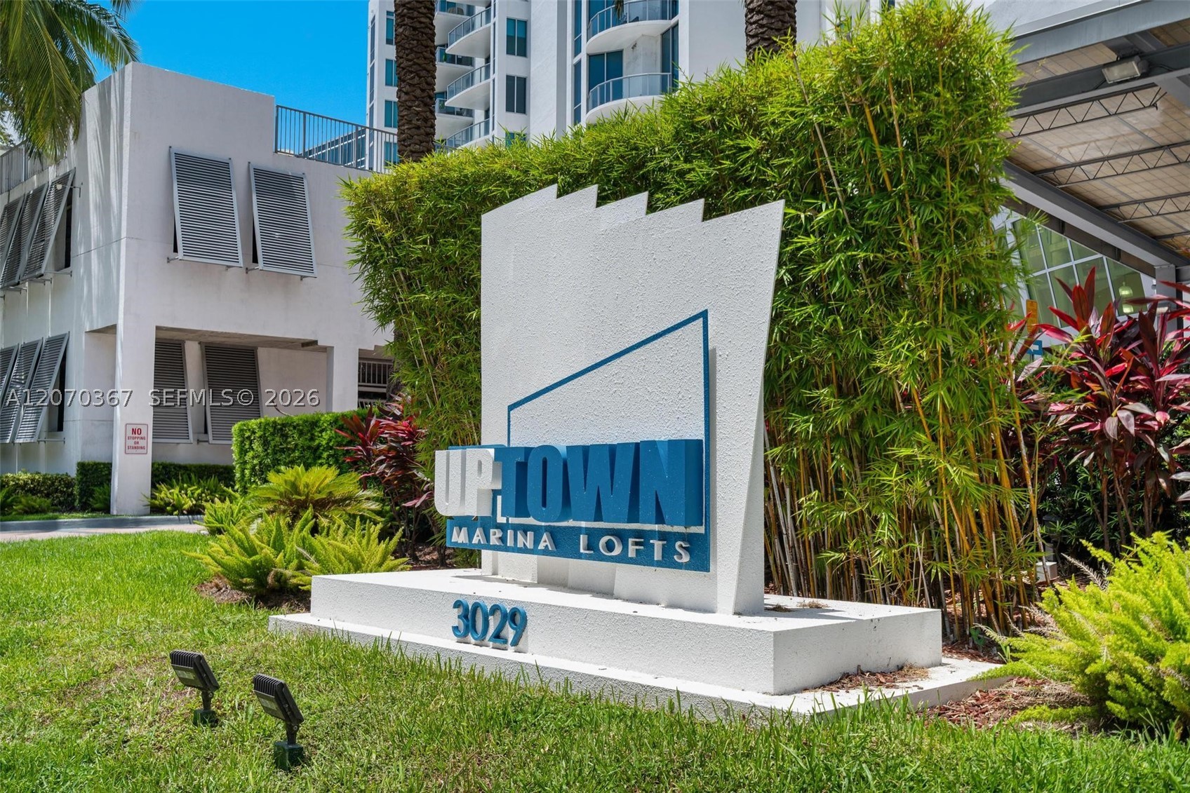 3029 NE 188th St #818, Aventura FL 33180