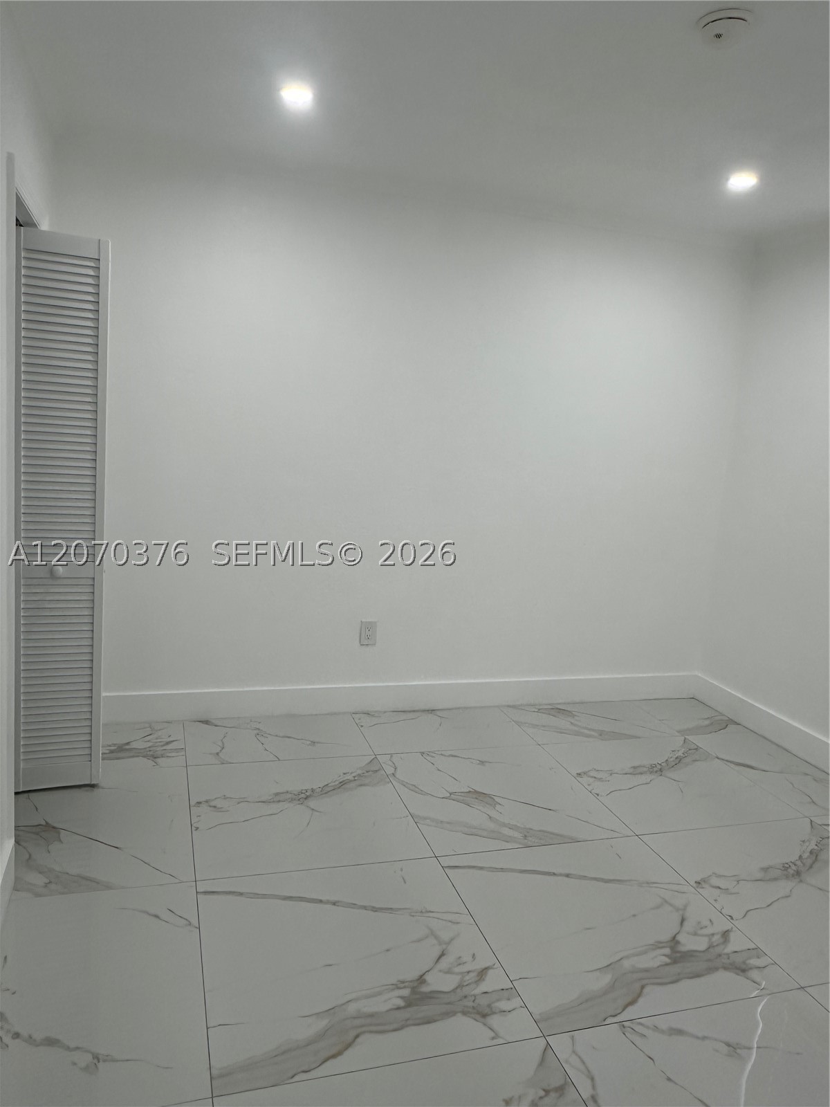 Miami FL 33125 - A12070376