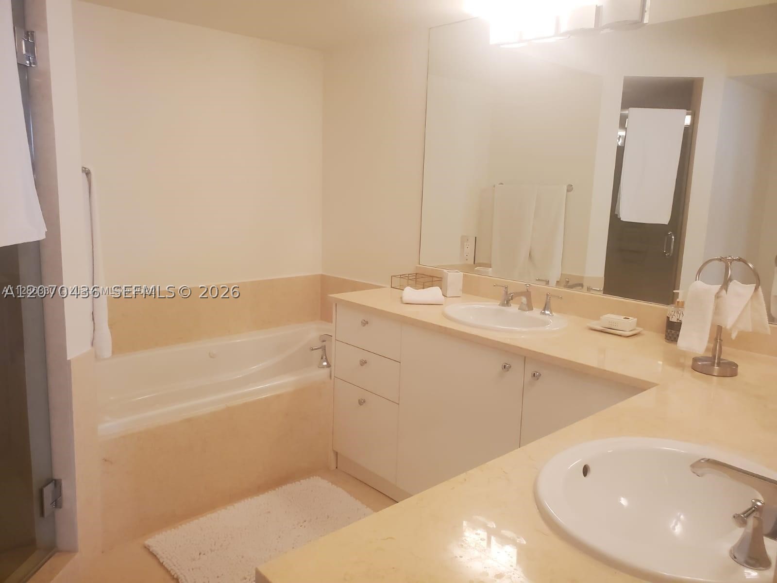 19900 E Country Club Dr #607, Aventura FL 33180
