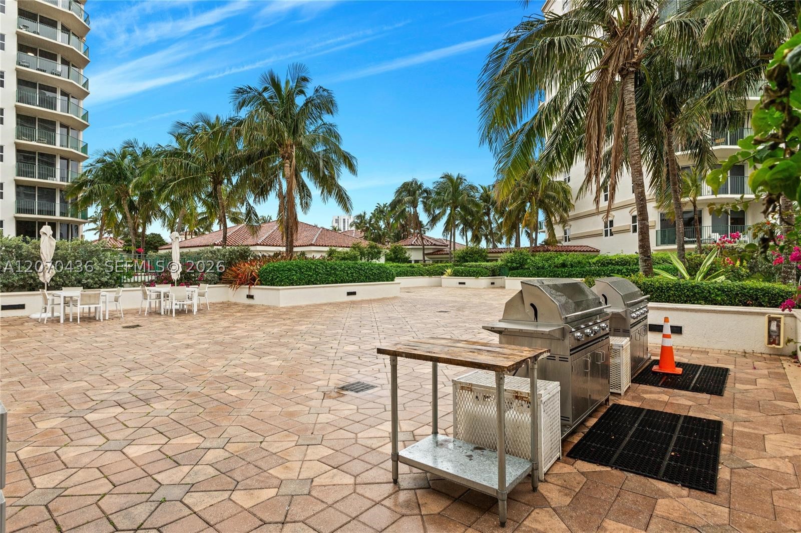 19900 E Country Club Dr #607, Aventura FL 33180