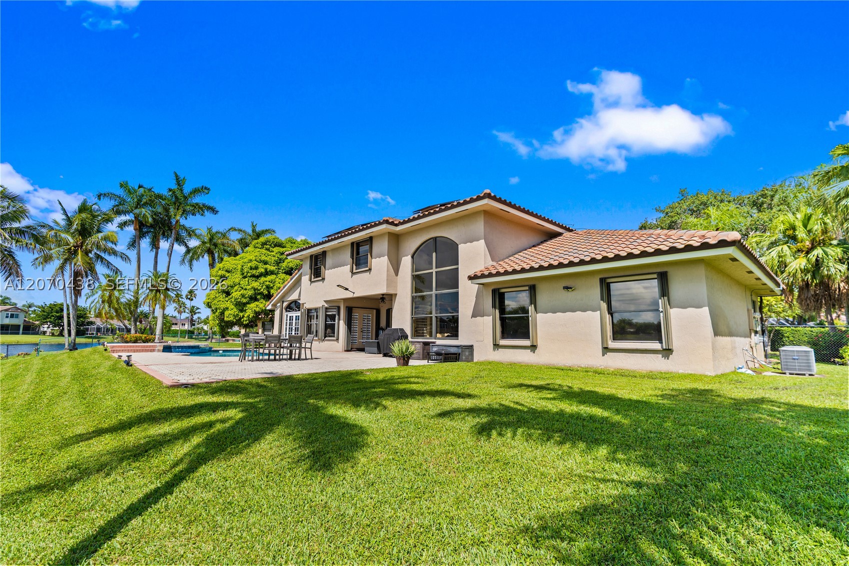 451 NW 194th Ave, Pembroke Pines FL 33029