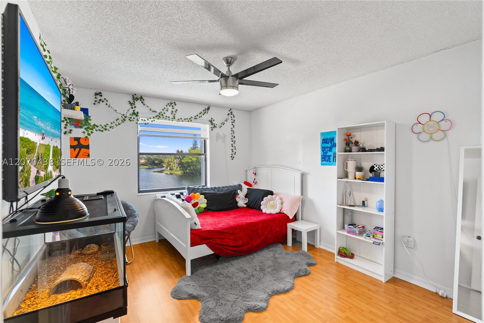 451 NW 194th Ave, Pembroke Pines FL 33029