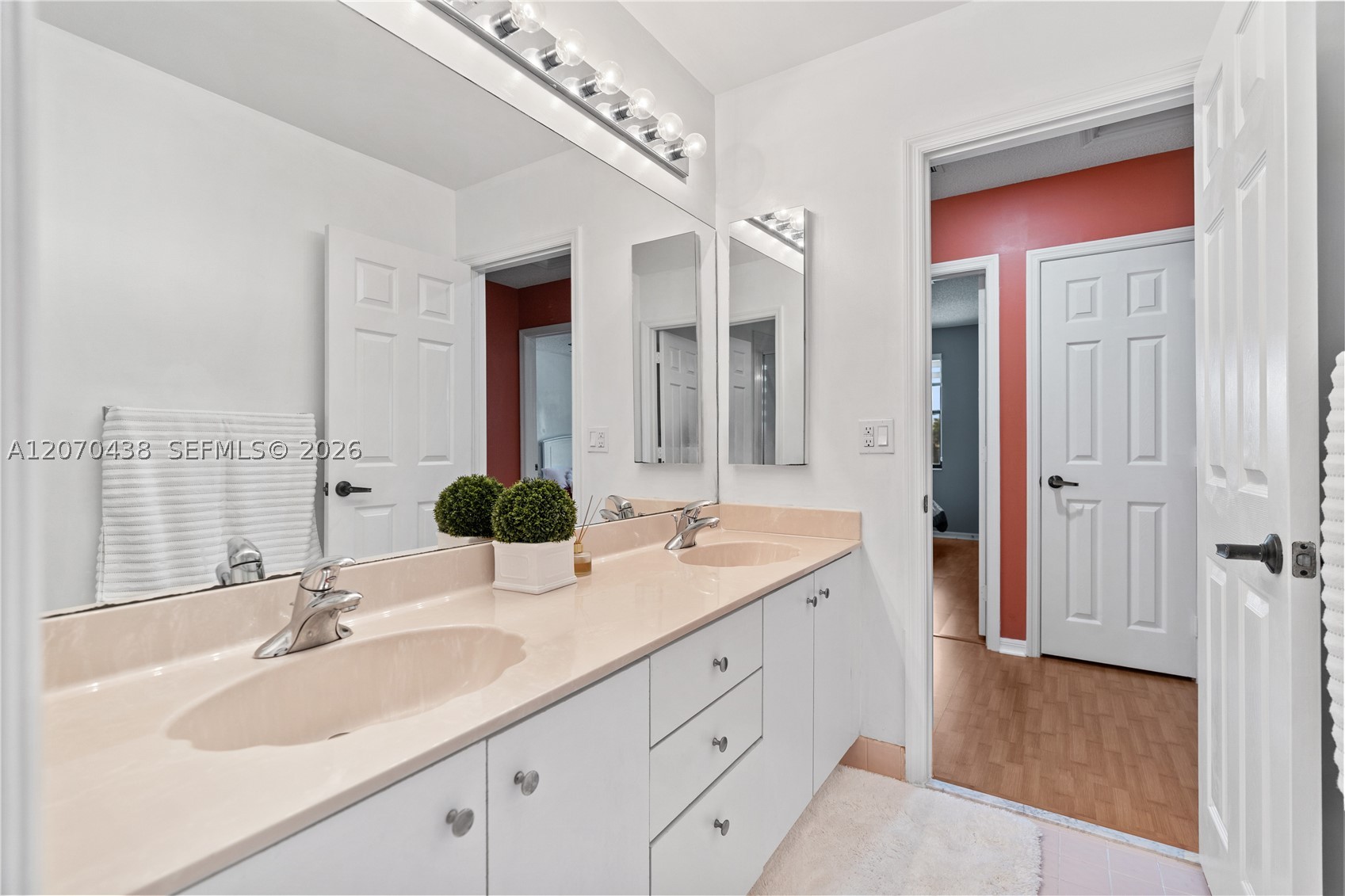 451 NW 194th Ave, Pembroke Pines FL 33029