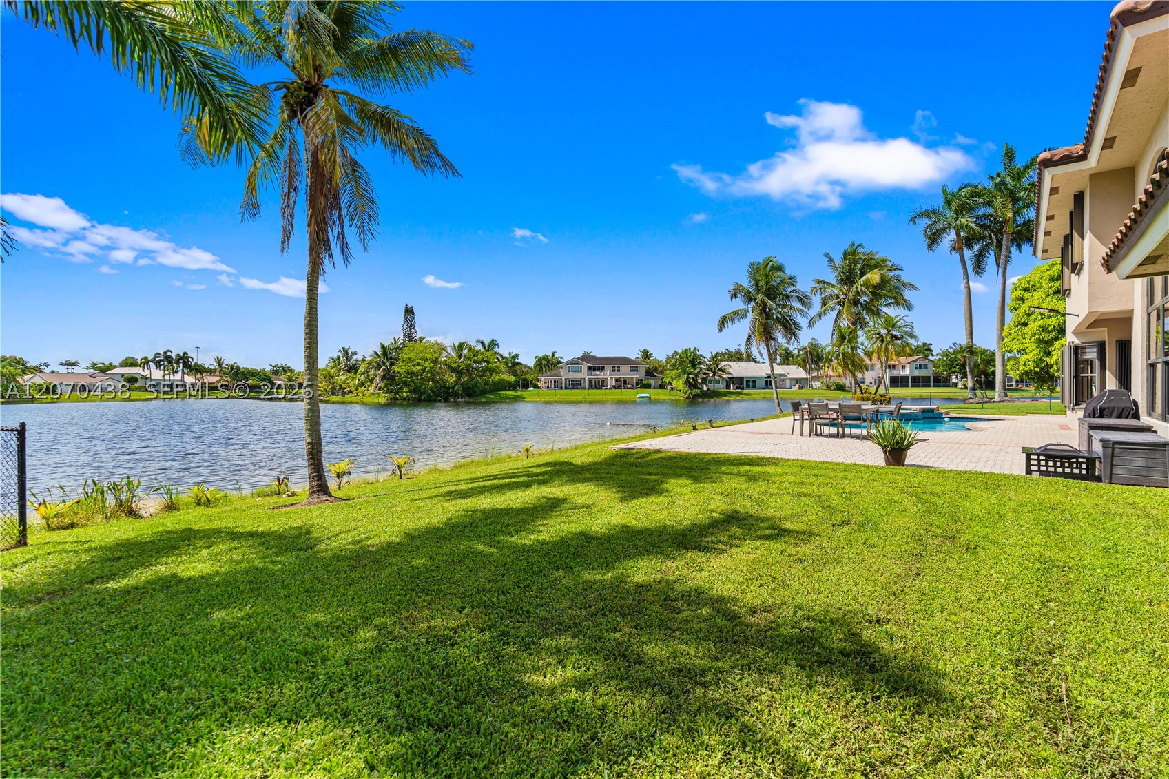 451 NW 194th Ave, Pembroke Pines FL 33029