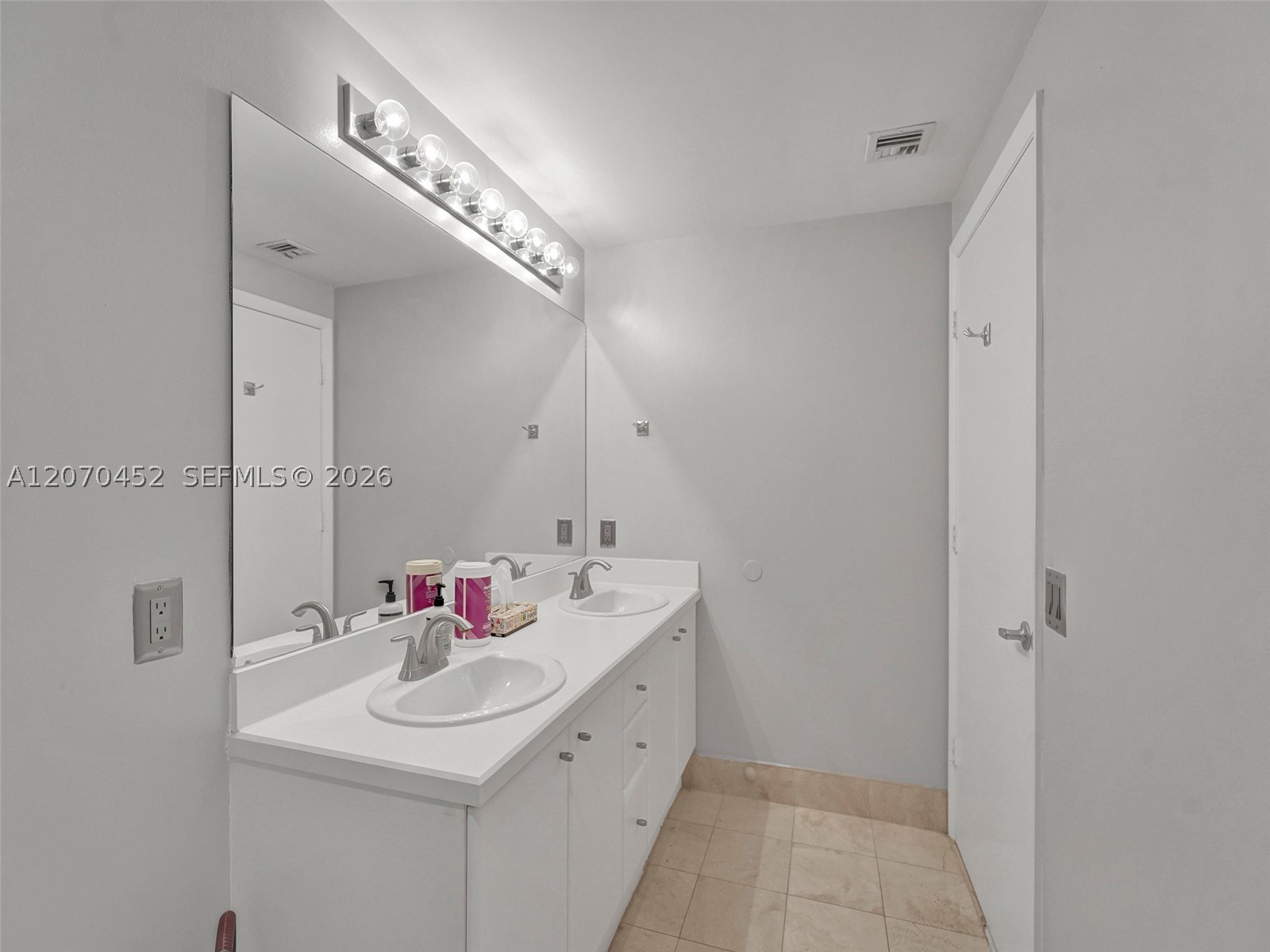 2475 Brickell Ave #804, Miami FL 33129