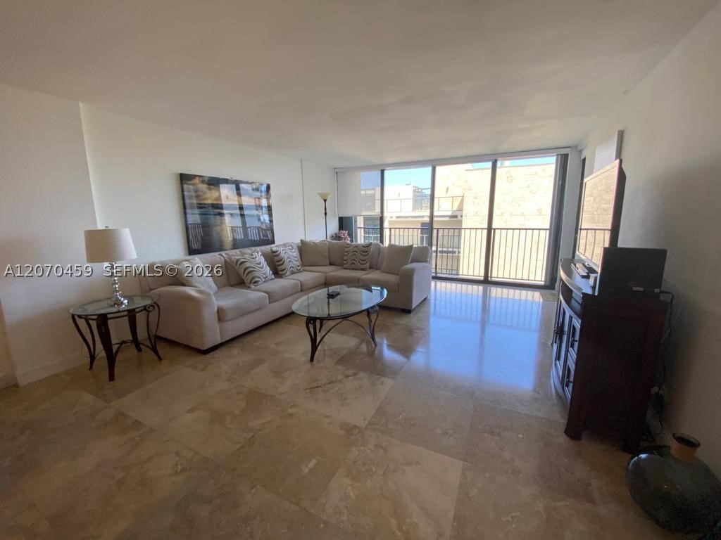 2101 S Ocean Dr #501, Hollywood FL 33019