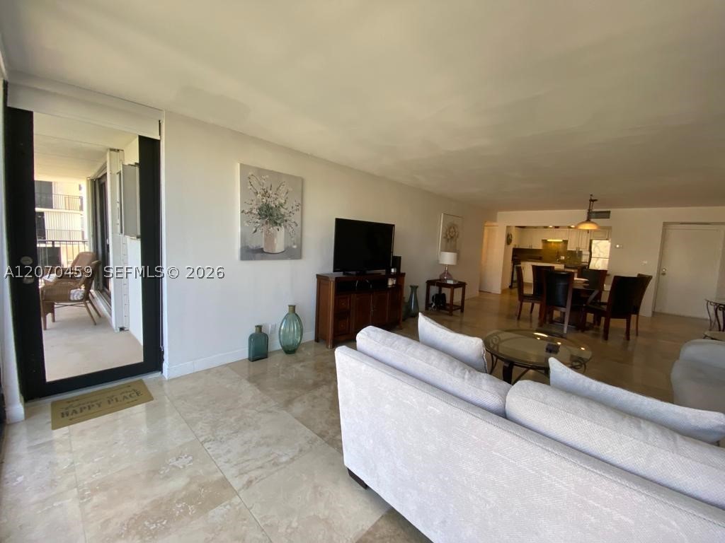 2101 S Ocean Dr #501, Hollywood FL 33019