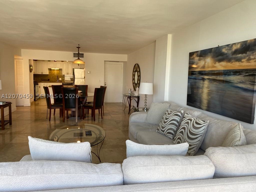 2101 S Ocean Dr #501, Hollywood FL 33019