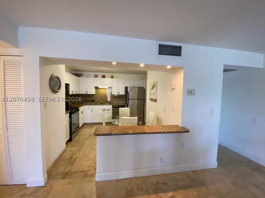 2101 S Ocean Dr #501, Hollywood FL 33019