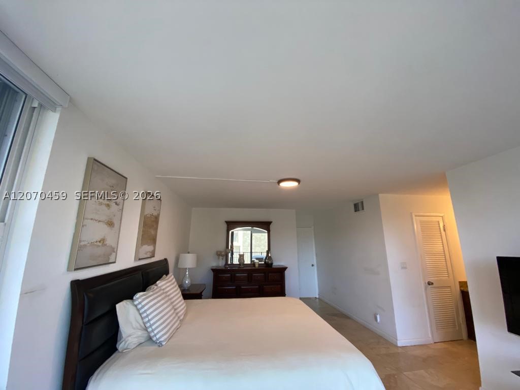 2101 S Ocean Dr #501, Hollywood FL 33019