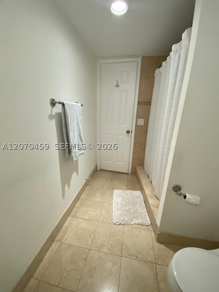 2101 S Ocean Dr #501, Hollywood FL 33019