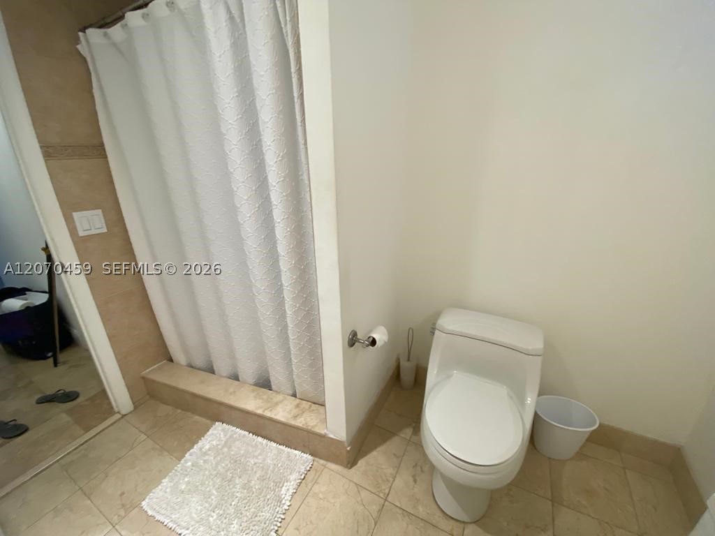 2101 S Ocean Dr #501, Hollywood FL 33019