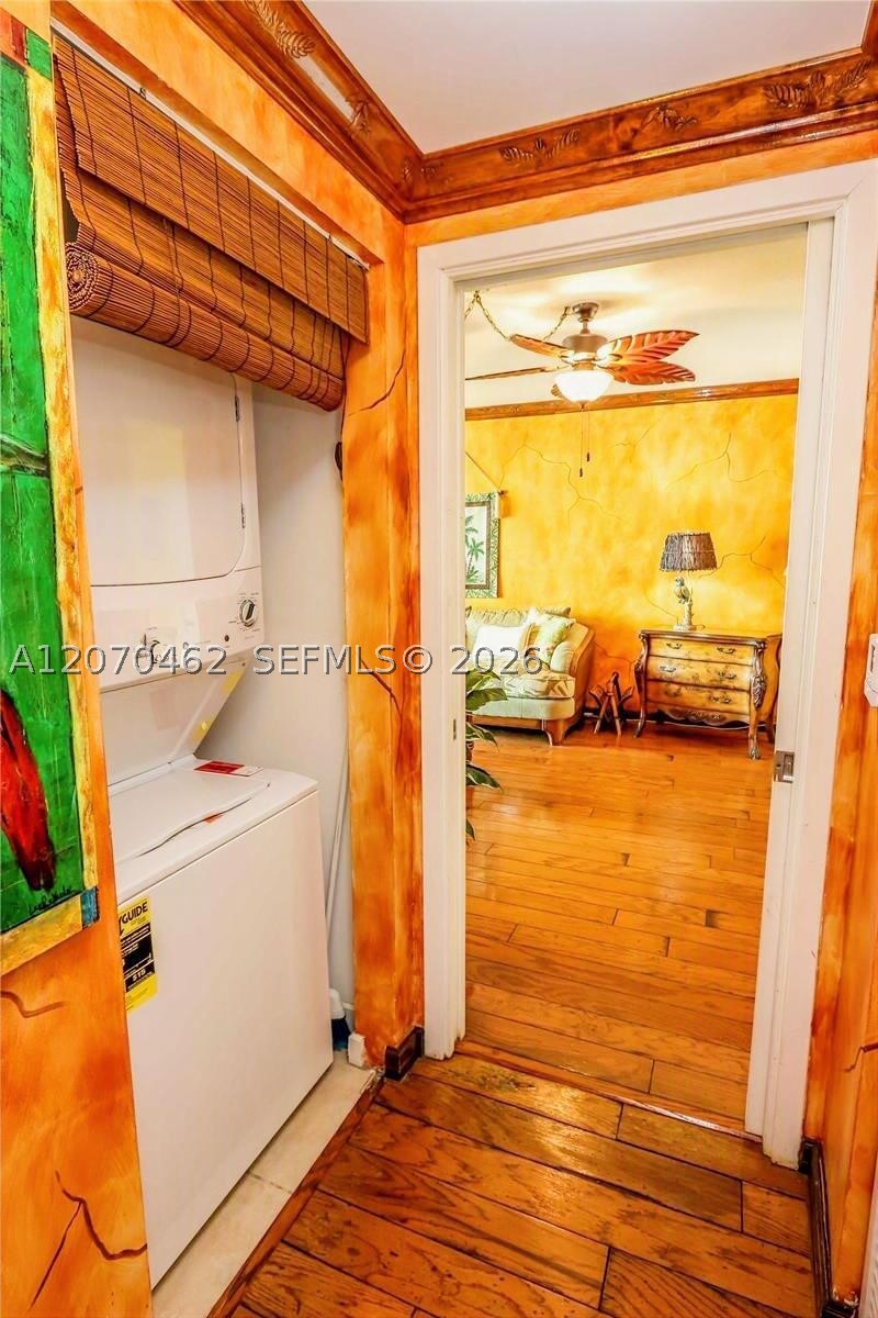 335 S Biscayne Blvd #1500, Miami FL 33131