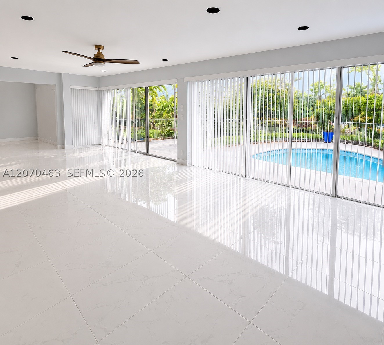 4713 Holly Dr, Tamarac FL 33319