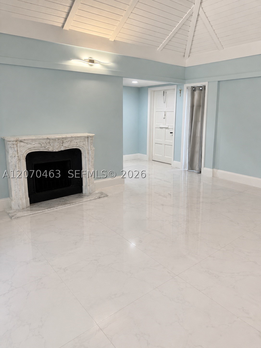 4713 Holly Dr, Tamarac FL 33319