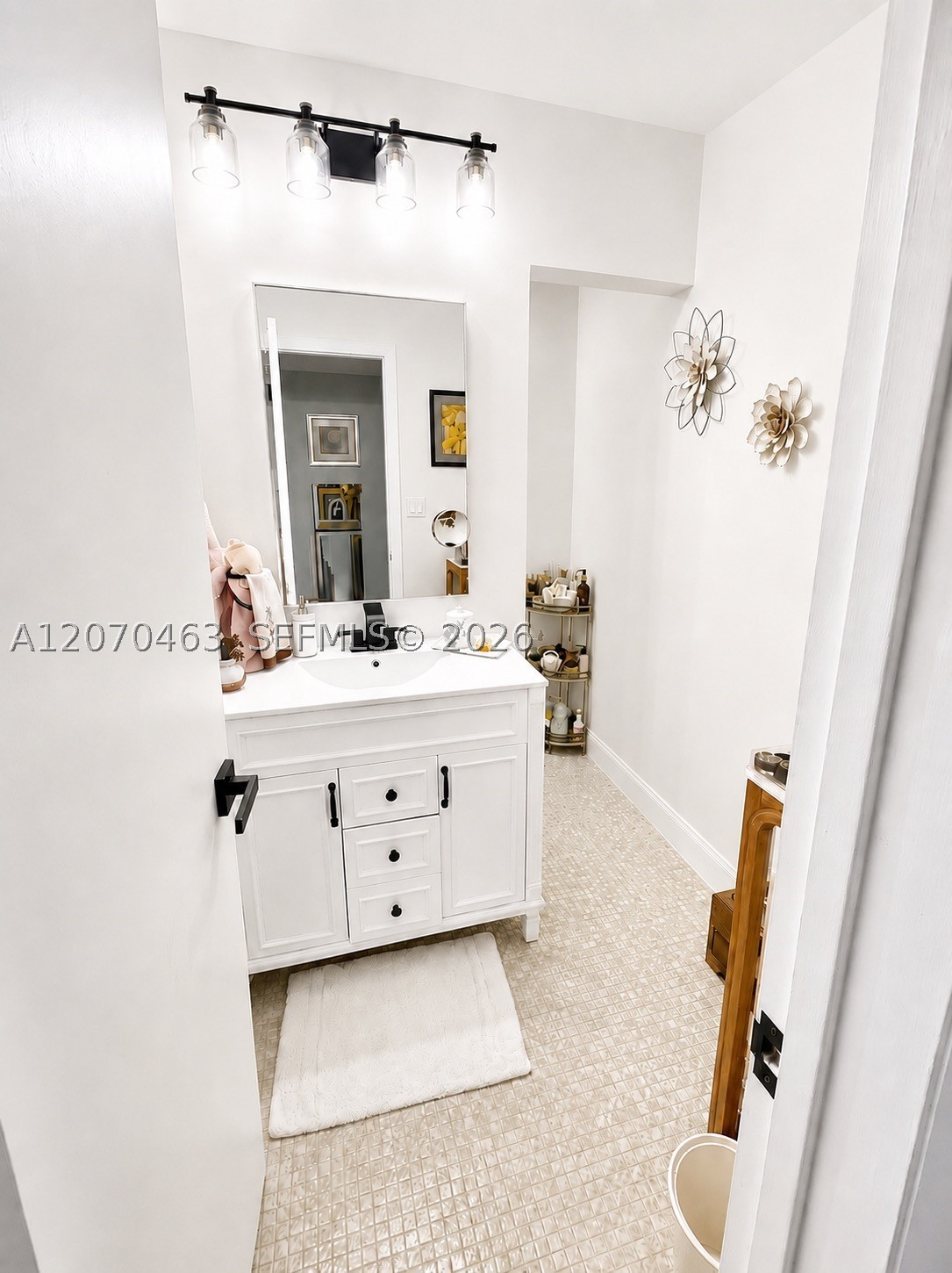 4713 Holly Dr, Tamarac FL 33319