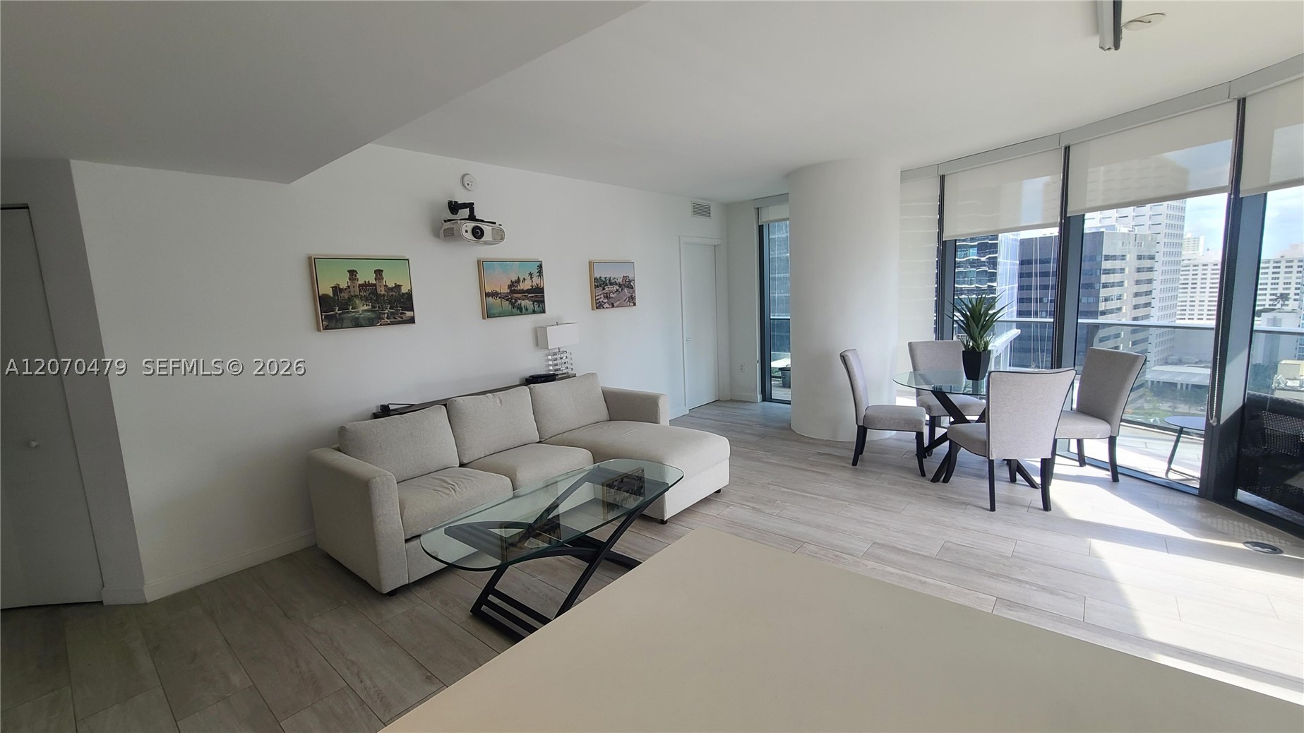 45 SW 9th St #1503, Miami FL 33130