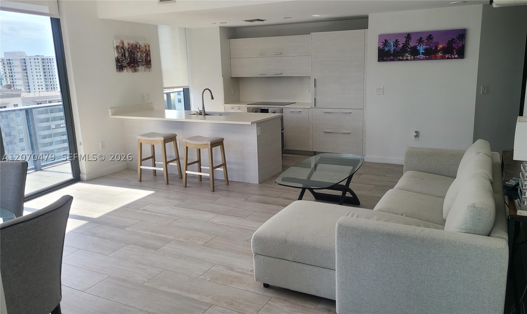 45 SW 9th St #1503, Miami FL 33130