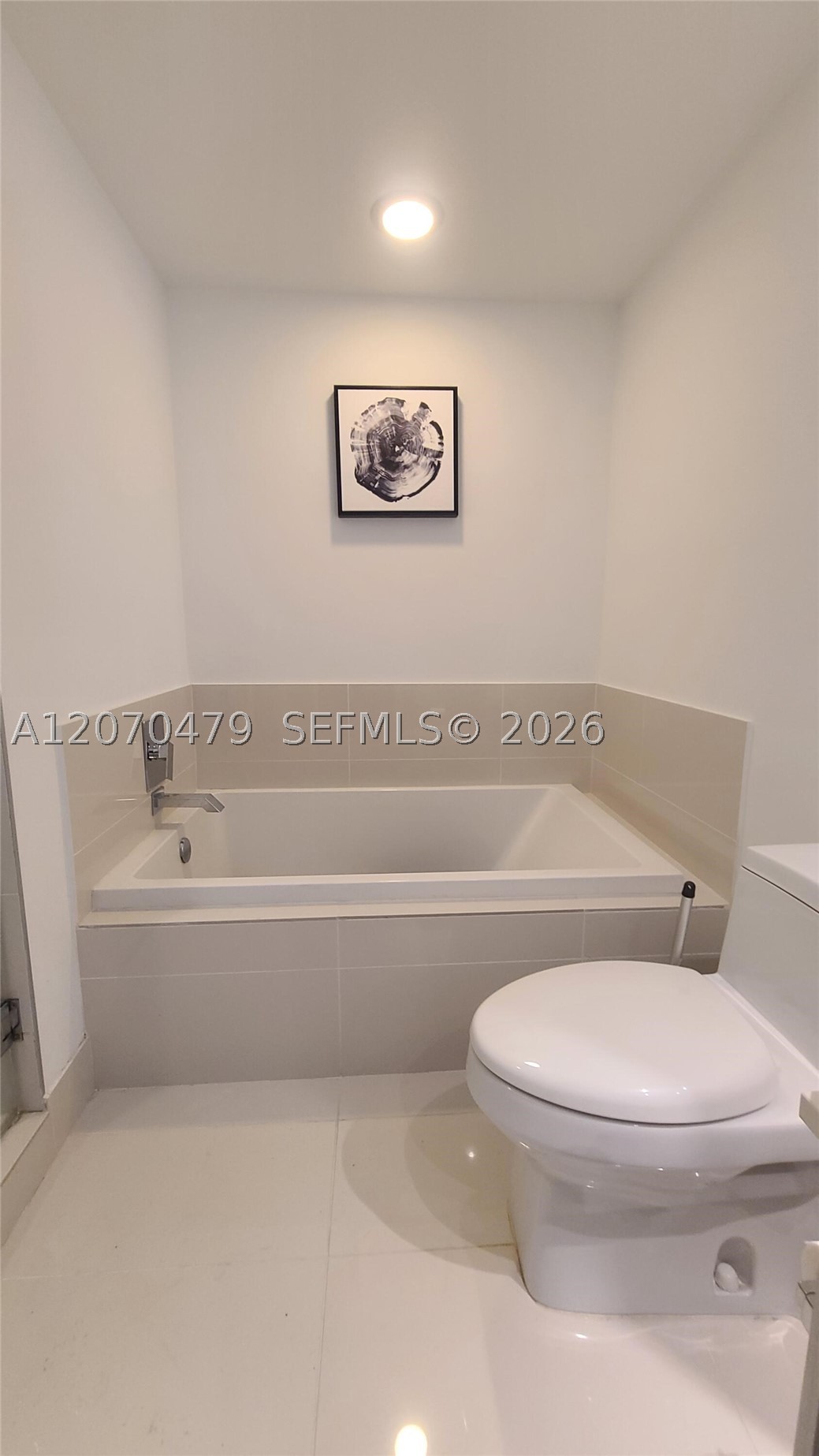45 SW 9th St #1503, Miami FL 33130