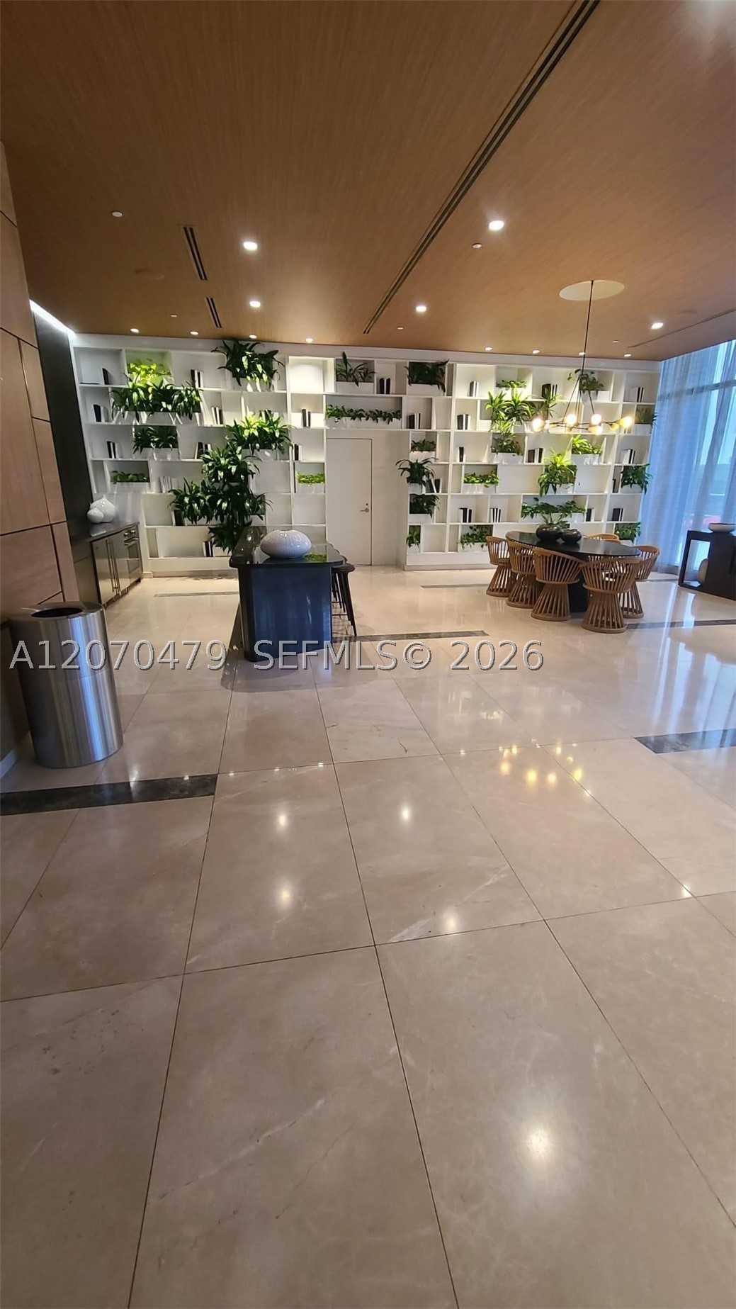 45 SW 9th St #1503, Miami FL 33130