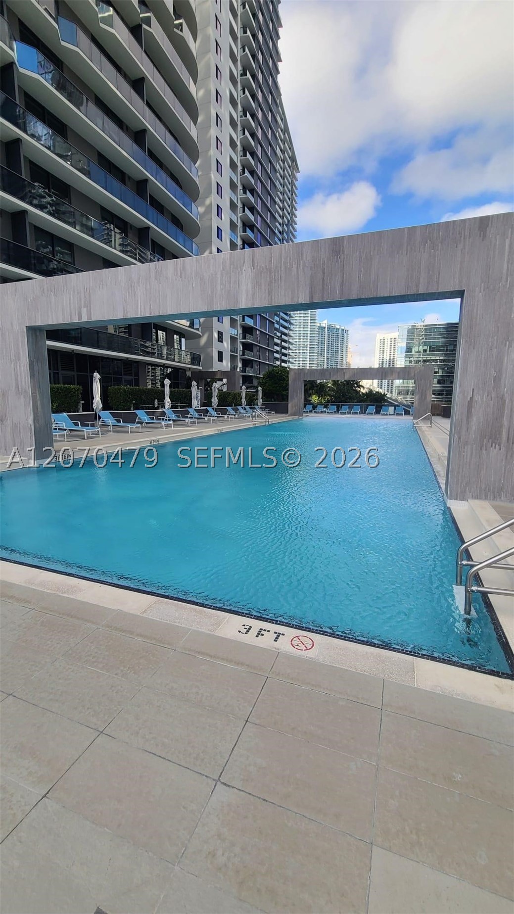 45 SW 9th St #1503, Miami FL 33130